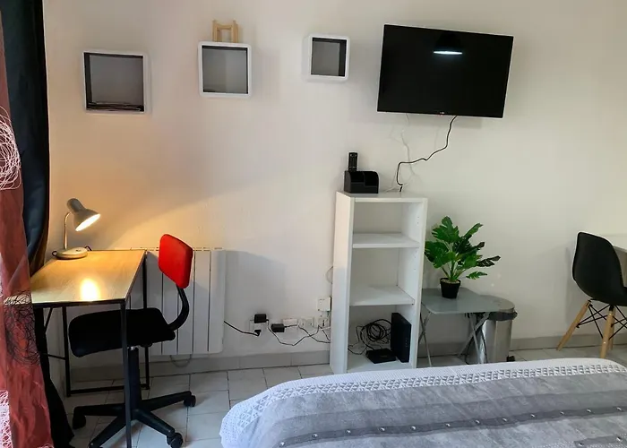 Nimes Studio Parking Dhuoda